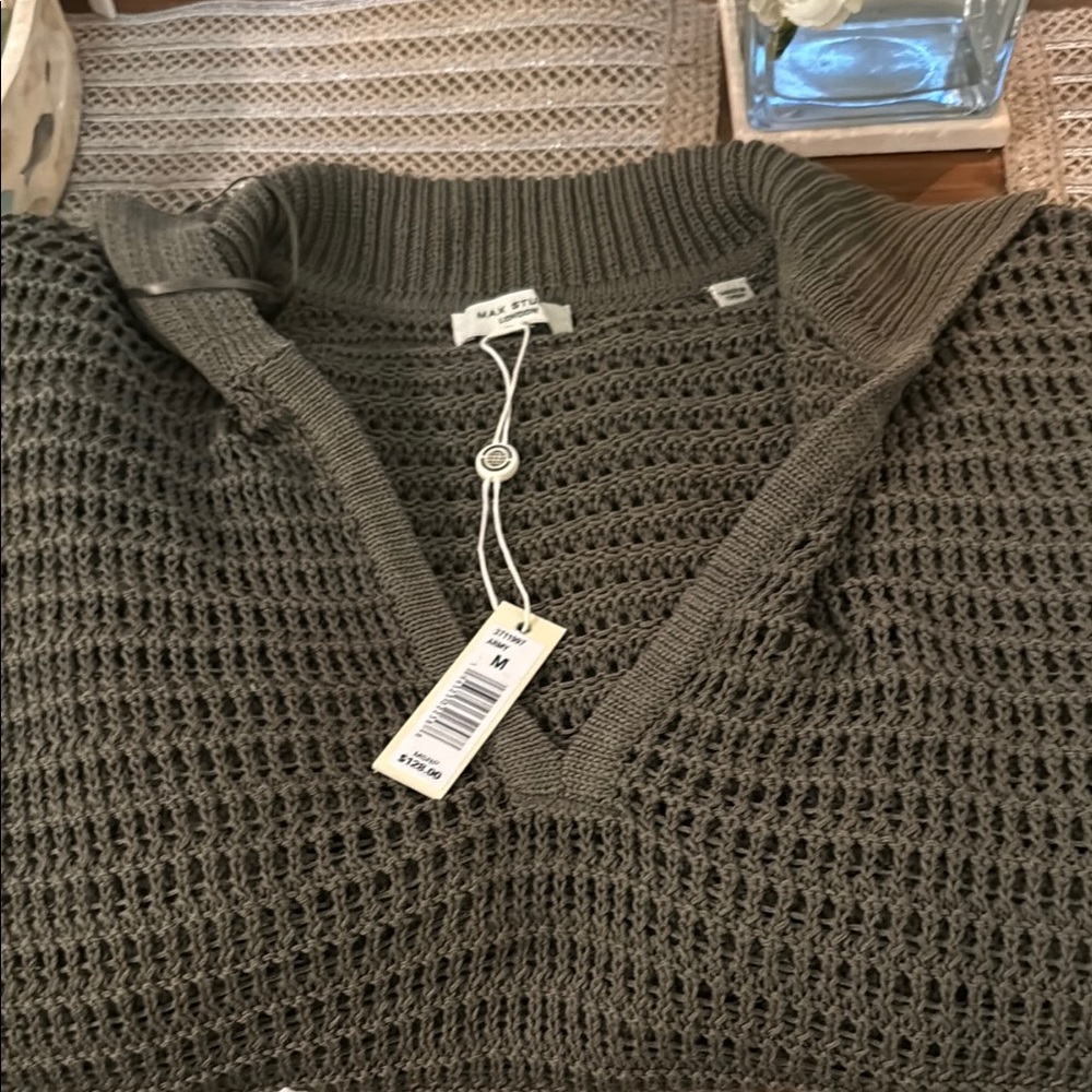 Max Studio Green V-Neck Sweater with Textured Knit
